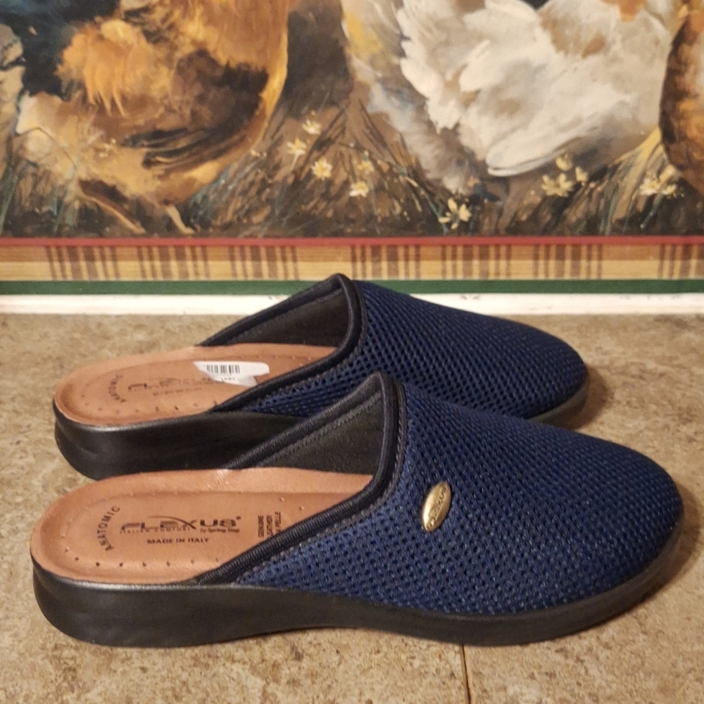 Flexus Slip-Ons - image 5